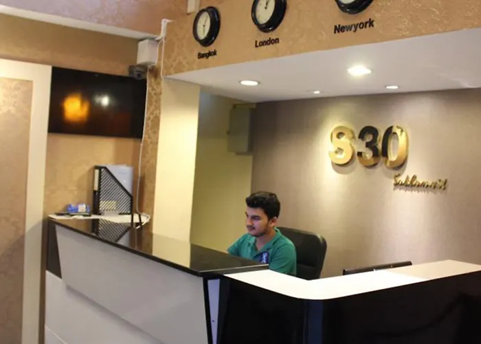 V30 Sukhumvit 3*