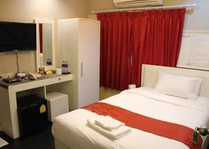 V30 Sukhumvit Hotel 3*
